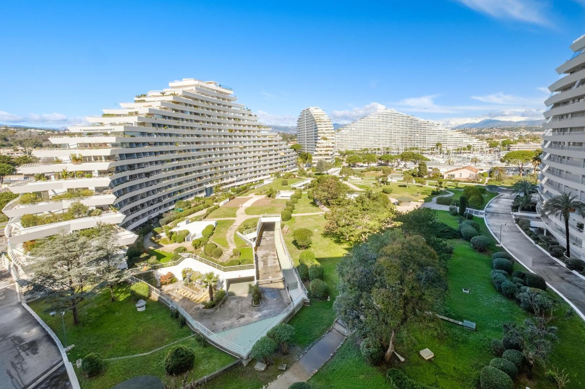 Marina Baie Des Anges Apartment